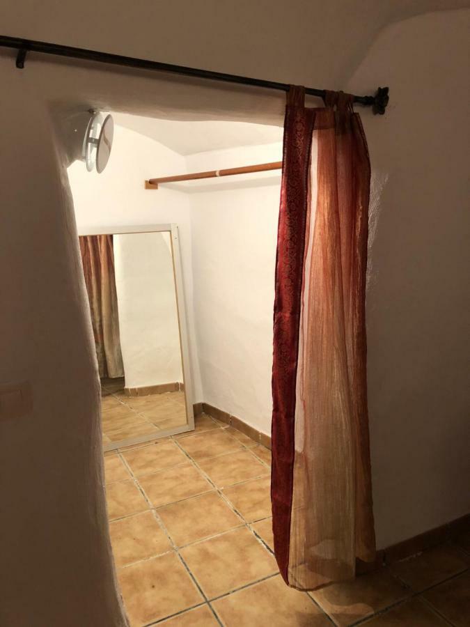 Cuevas del Campo Alojamiento Rural, Cueva De La Abuela المظهر الخارجي الصورة